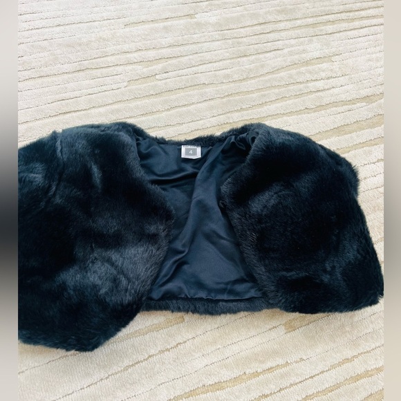 Carter's Other - Cute like new black faux fur shrug size 4t girls from Carter's